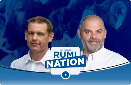 Deux experts en nutrition des ruminants sur fond bleu avec logo du podcast Rumination – épisode 3, saison 1.
